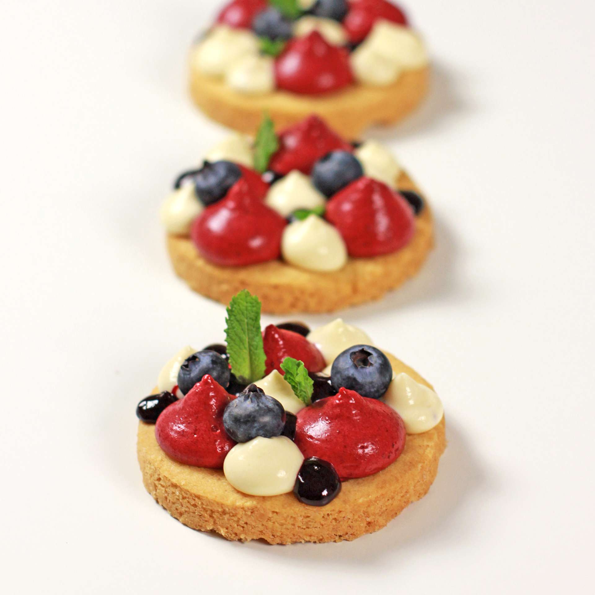 Bretaņas tarte ar mellenēm un upenēm